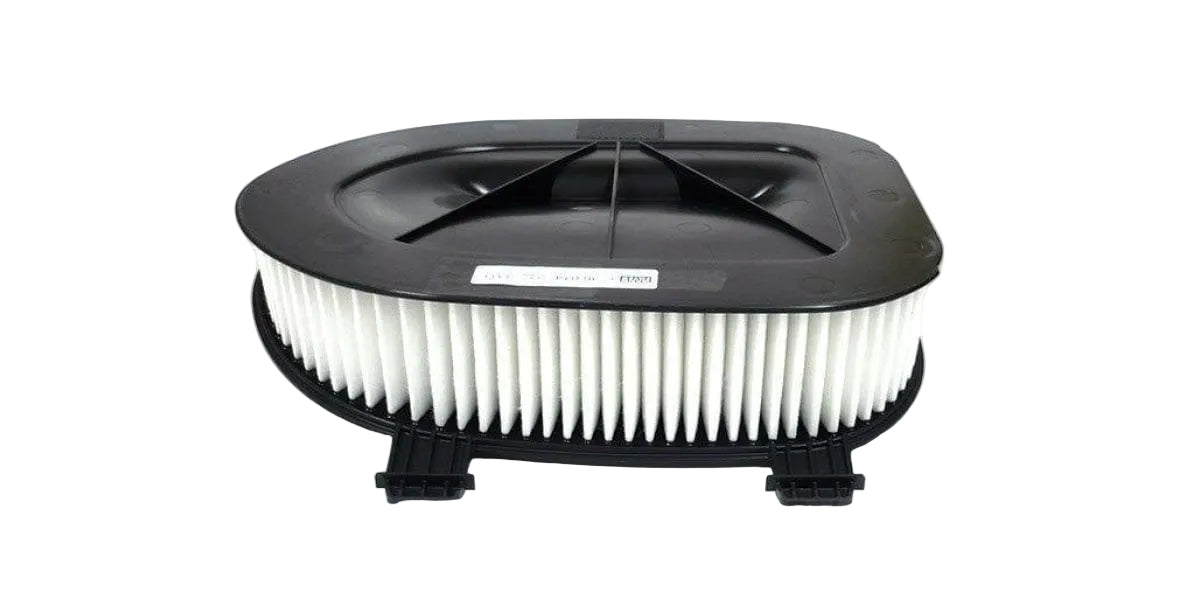 Premium air filter for BMW X3, X5, and X6 diesel models F25 E70 E71 2010–2015. Matches OE 13-71-7-811-026. AG1623.