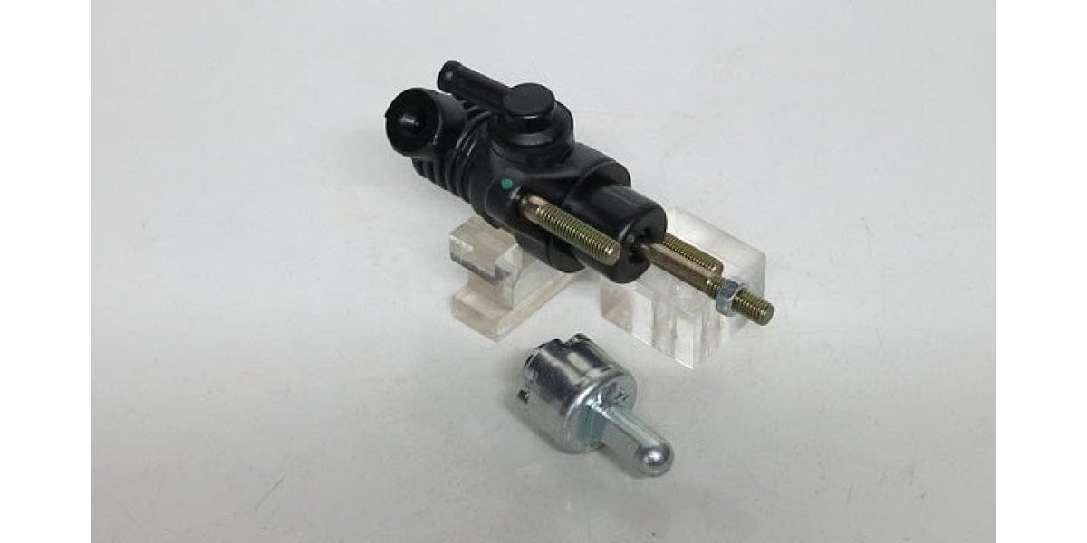 Clutch Master Cylinder Toy Auris/Corolla/Rav4 (TOY3042) tools at Modern Auto Parts!